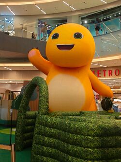 Penampilan patung Nailoong di sebuah mall